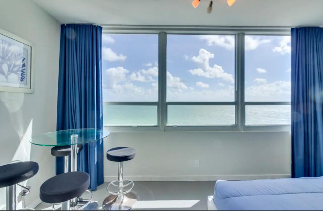 Castle 835 Oceanview Studio On Beach With Pool, Gym, Bars, And Free Parking Villa Miami Beach Buitenkant foto