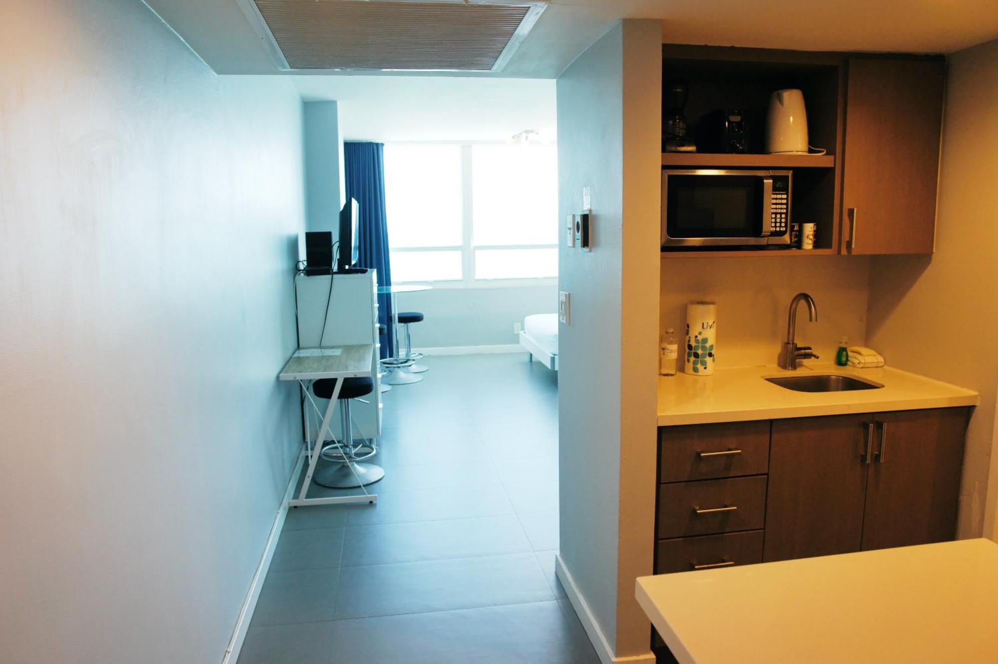 Castle 835 Oceanview Studio On Beach With Pool, Gym, Bars, And Free Parking Miami Beach Buitenkant foto