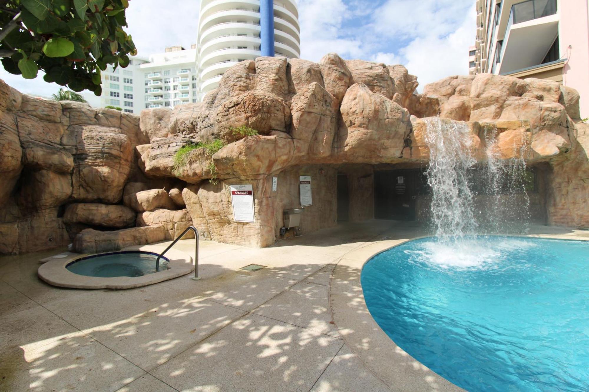 Castle 835 Oceanview Studio On Beach With Pool, Gym, Bars, And Free Parking Miami Beach Buitenkant foto